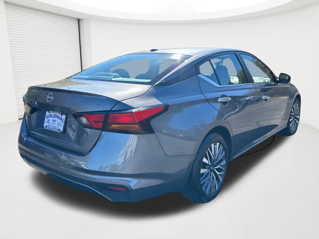 2024 Nissan Altima SV - Photo 5