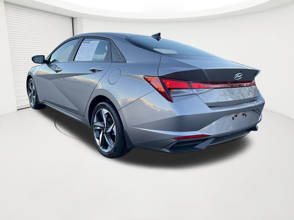 Used 2023 Hyundai Elantra SEL