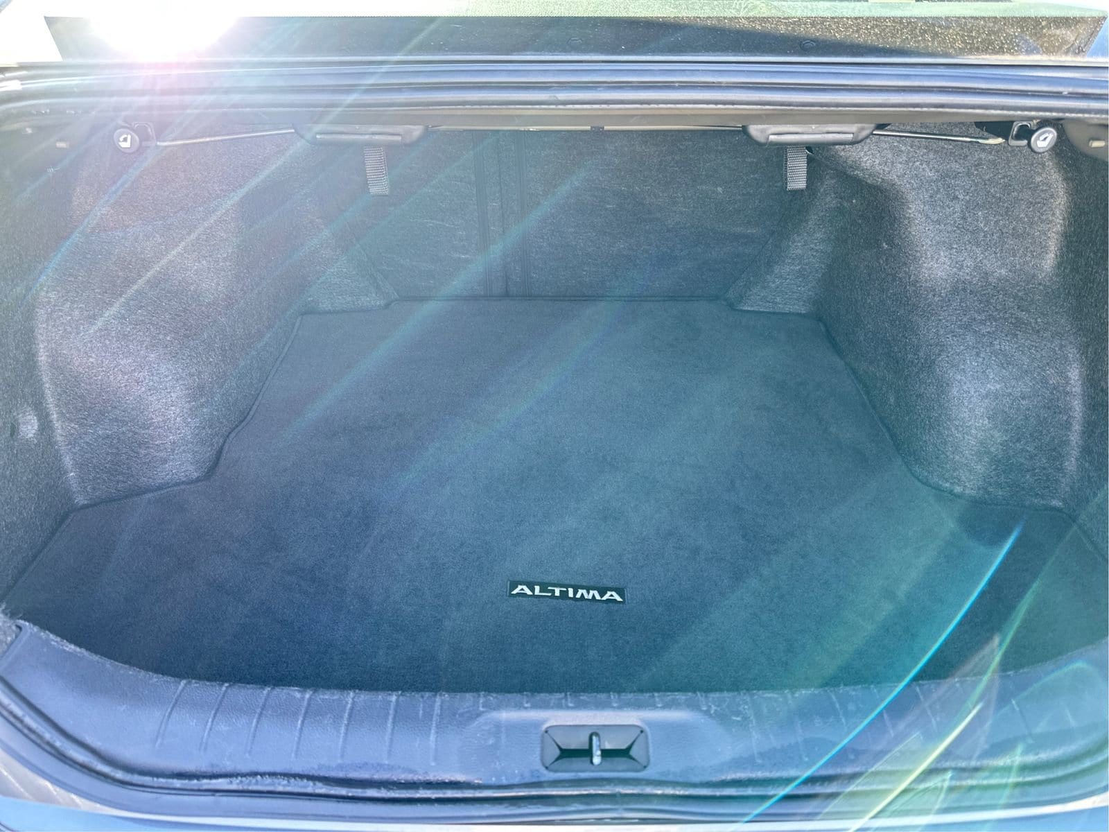 2024 Nissan Altima SV - Photo 12