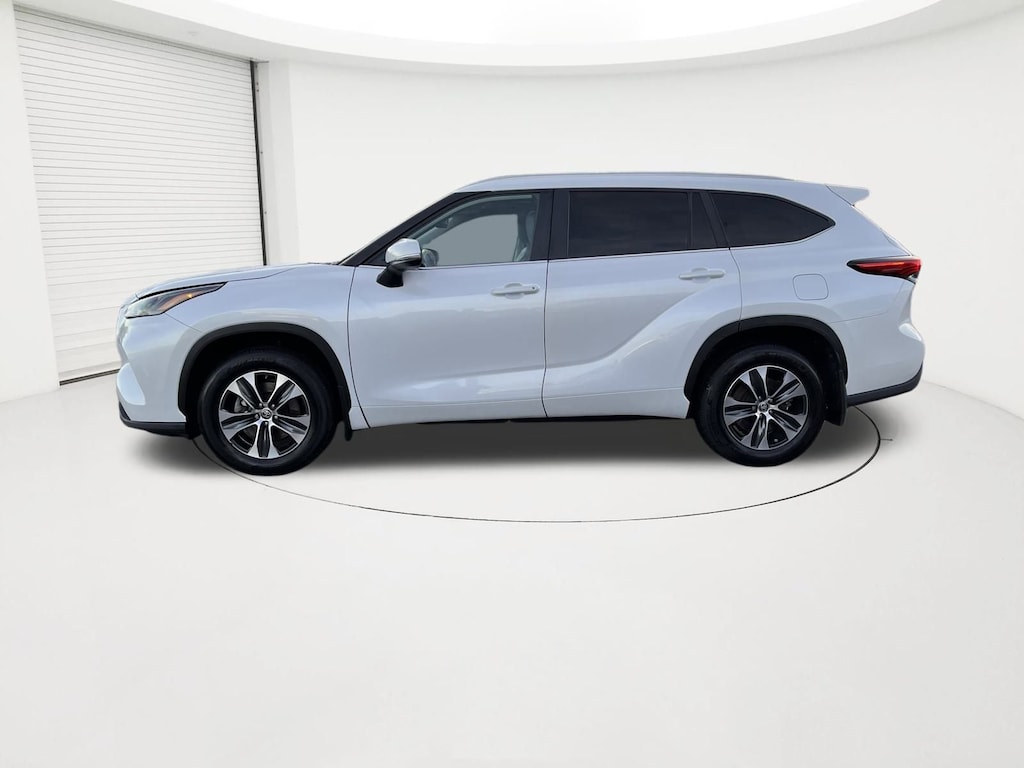 Used 2023 Toyota Highlander L