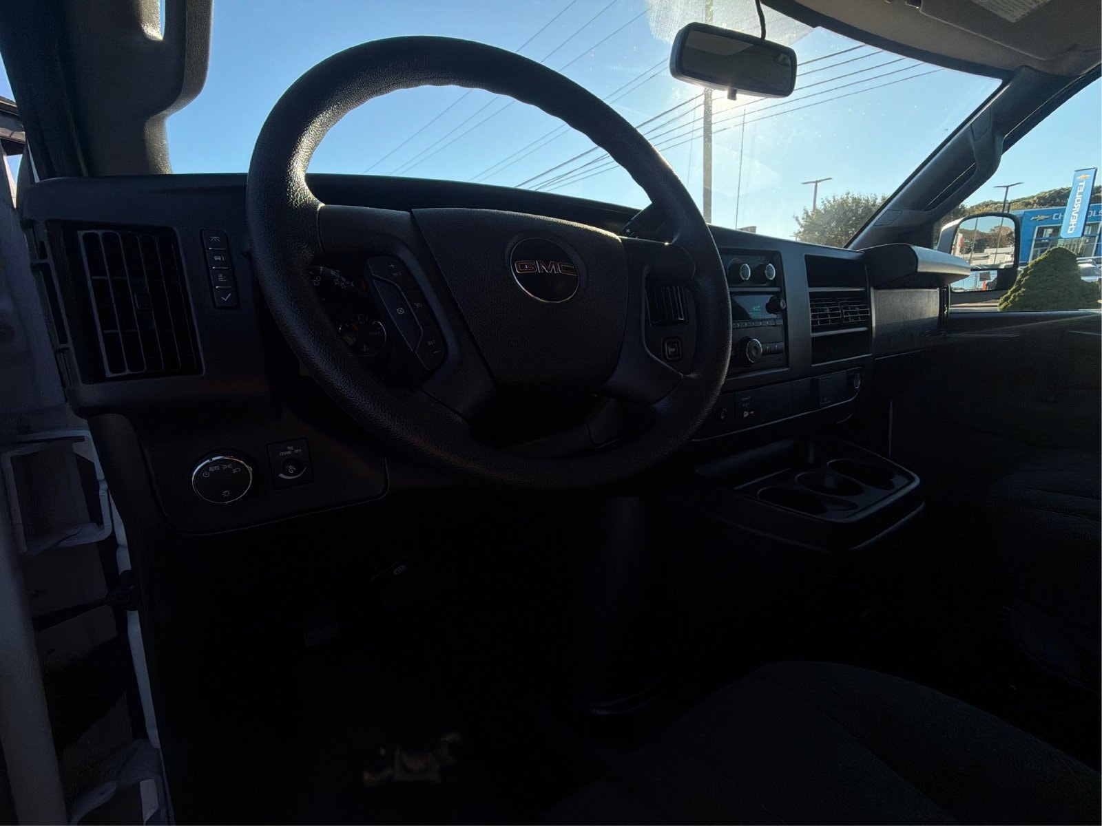 2025 GMC Savana Cargo Work Van - Photo 24