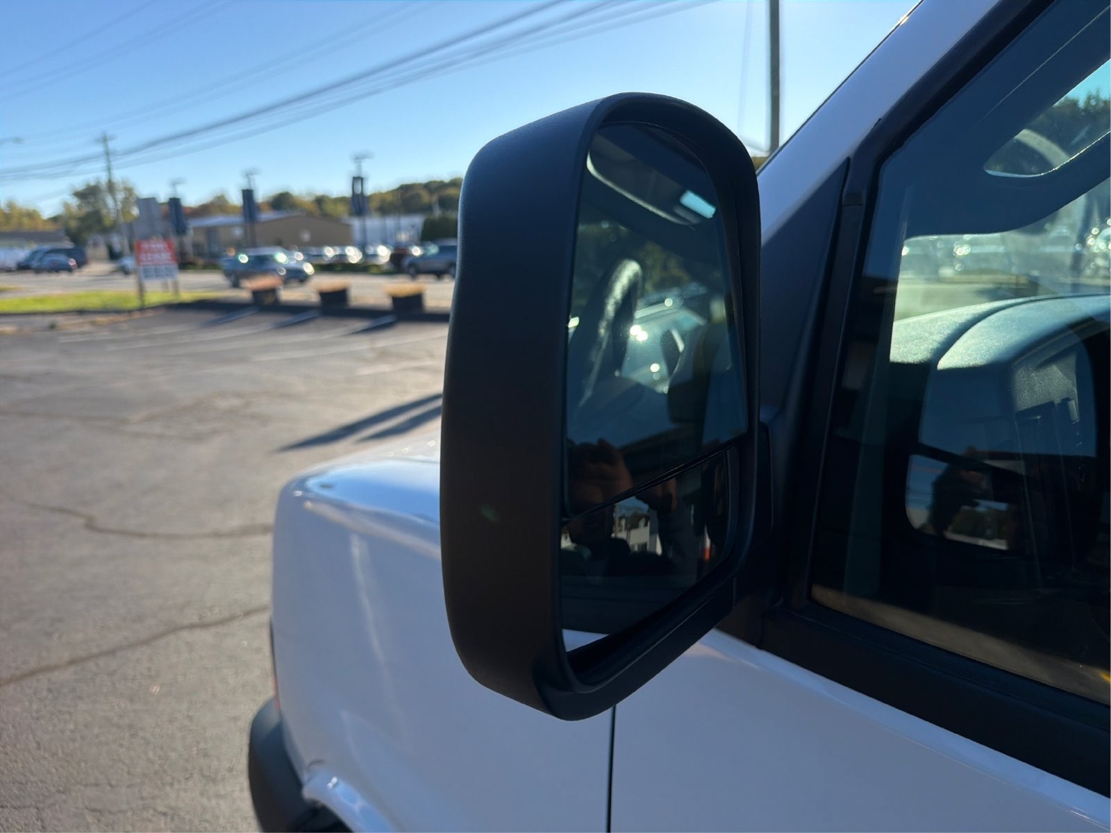 2025 GMC Savana Cargo Work Van - Photo 23