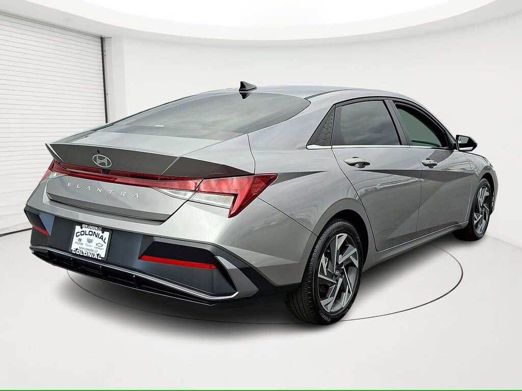 Used 2024 Hyundai Elantra SEL
