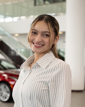 Staff member Neyshka Cernas from ID_830dadd6155c