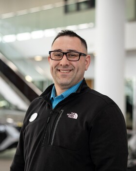 Staff member Asa Zorn from ID_43cd43851632