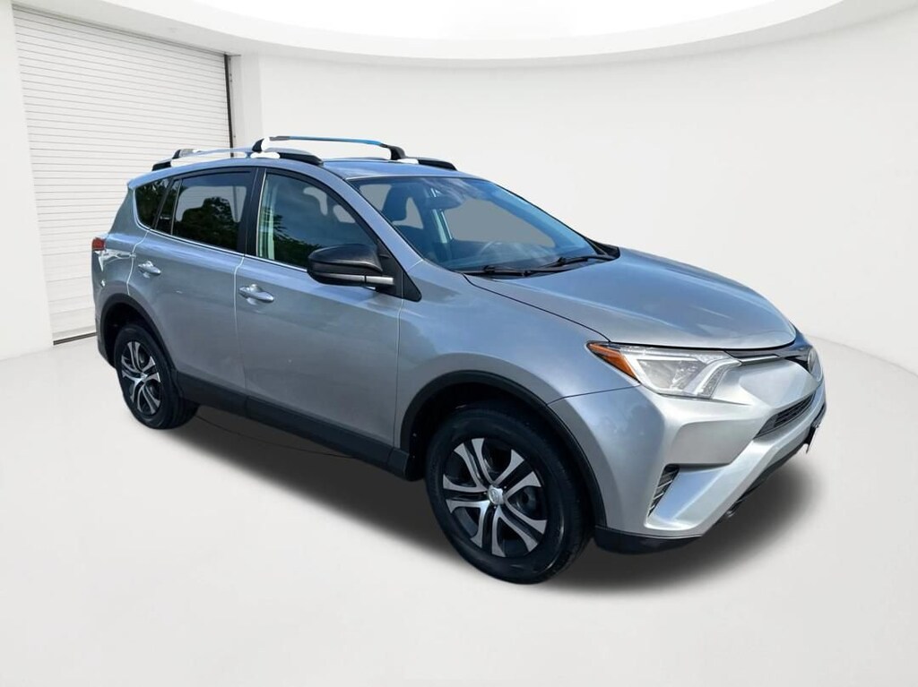 Used 2018 Toyota RAV4 LE