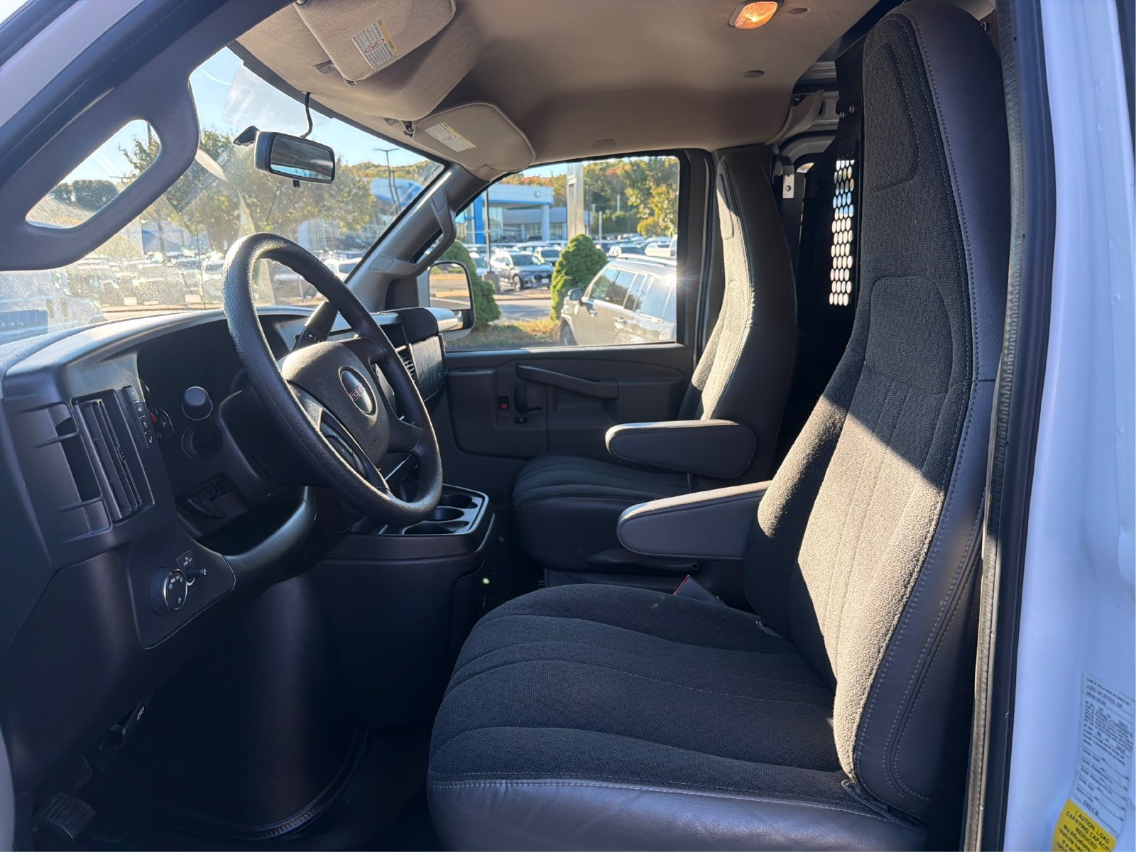 2025 GMC Savana Cargo Work Van - Photo 9