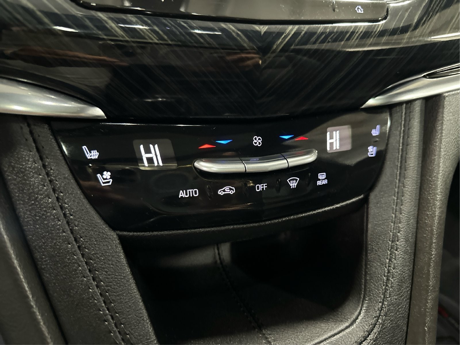 2023 Cadillac XT6 Premium Luxury - Photo 28