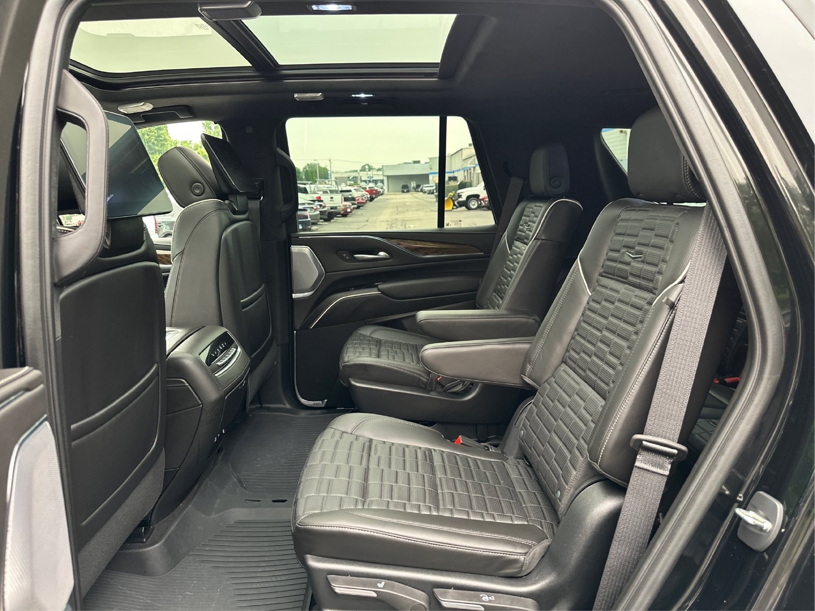 2023 Cadillac Escalade Sport Platinum - Photo 10