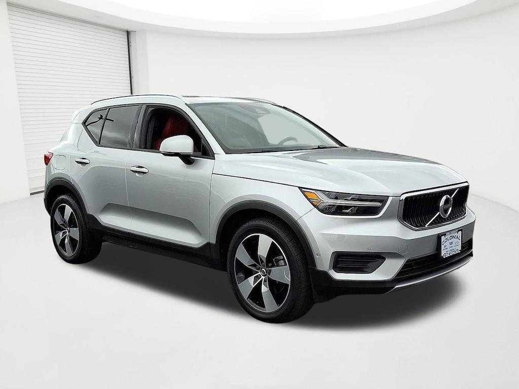 Used 2019 Volvo XC40 Momentum