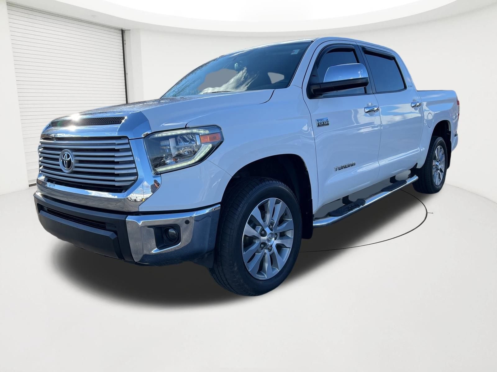 2016 Toyota Tundra Limited's photo
