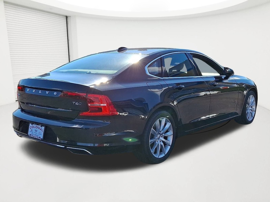 Used 2017 Volvo S90 Momentum