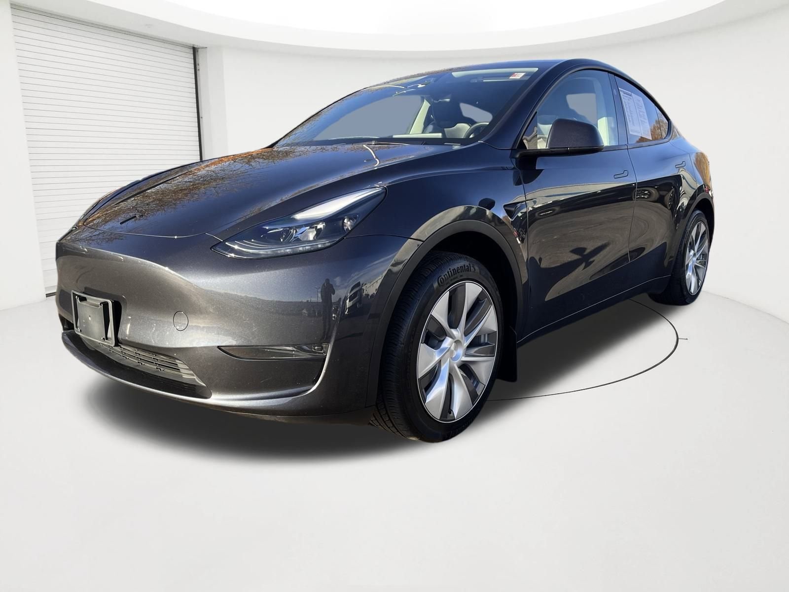 2024 Tesla Model Y Long Range's photo
