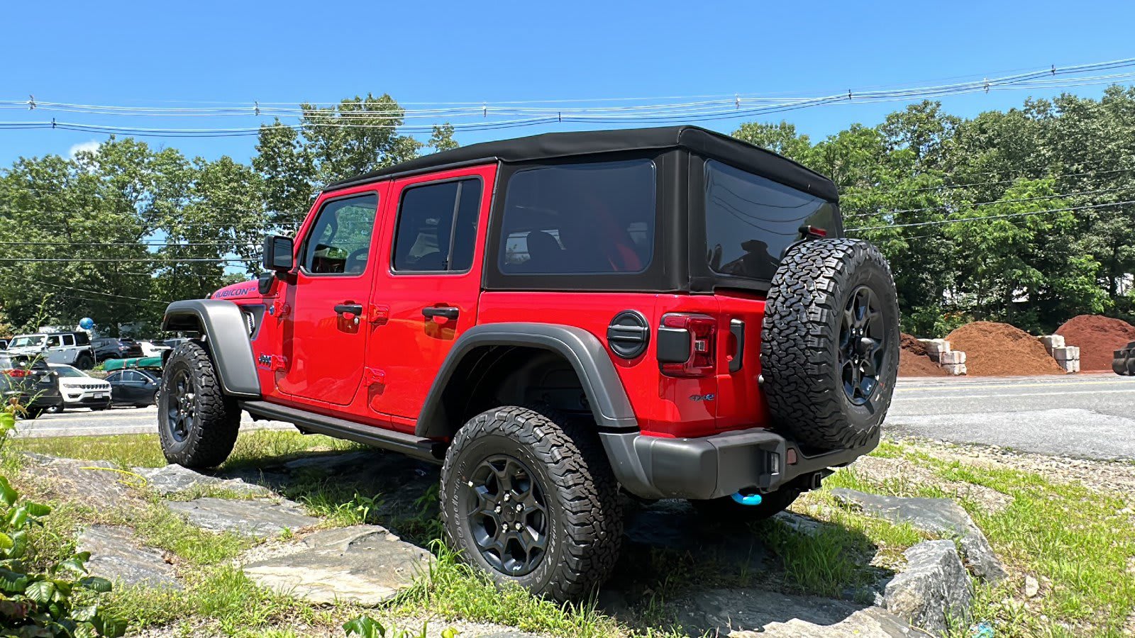 2023 Jeep Wrangler 4xe Rubicon Anniversary Edition Sport photo 2