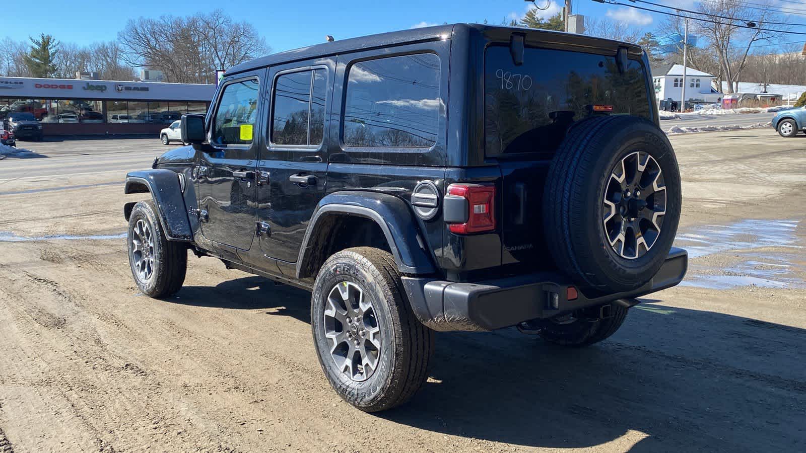 2025 Jeep Wrangler Sahara photo 3
