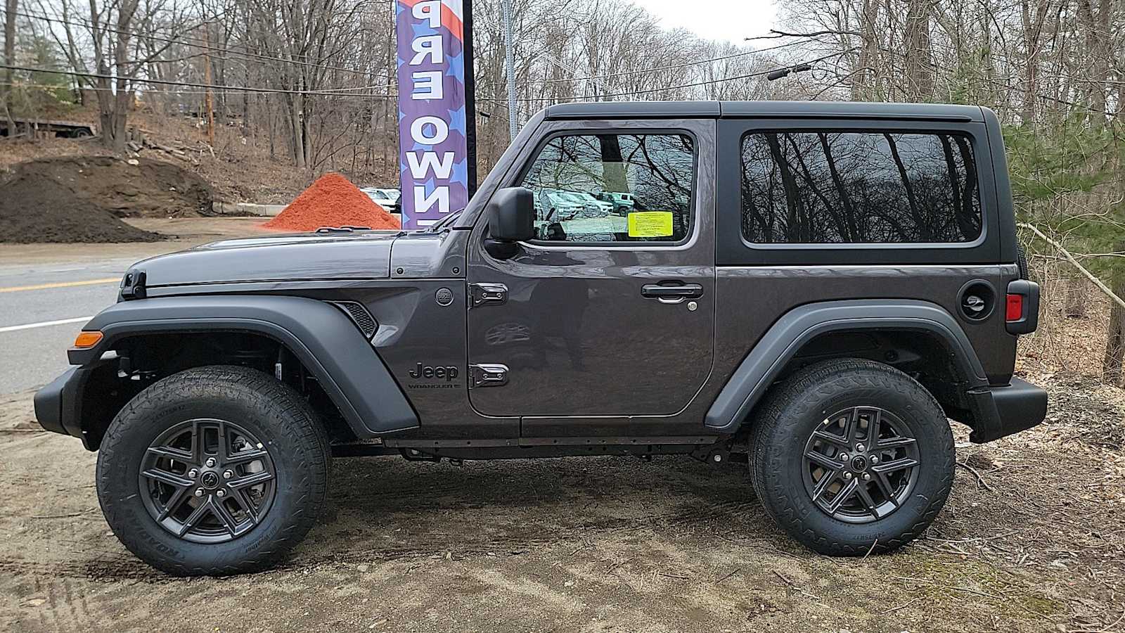 2025 Jeep Wrangler Sport photo 4