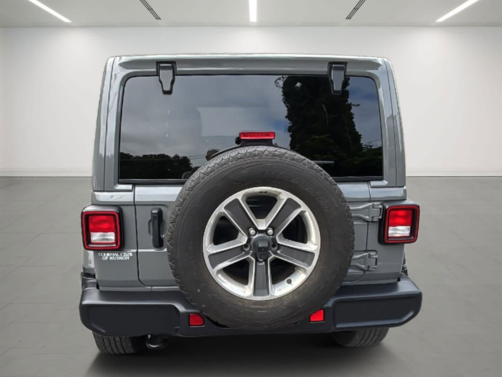 2022 Jeep Wrangler Unlimited Sahara photo 4