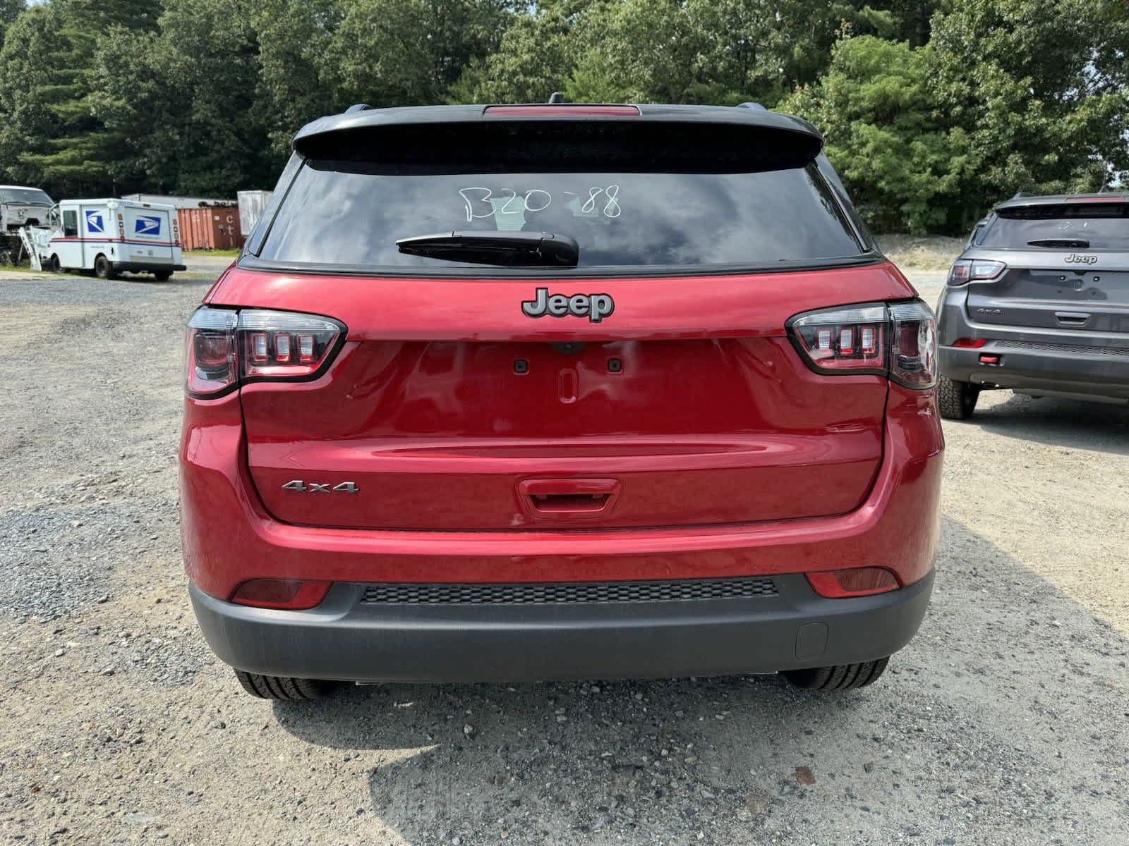 2024 Jeep Compass Latitude photo 3
