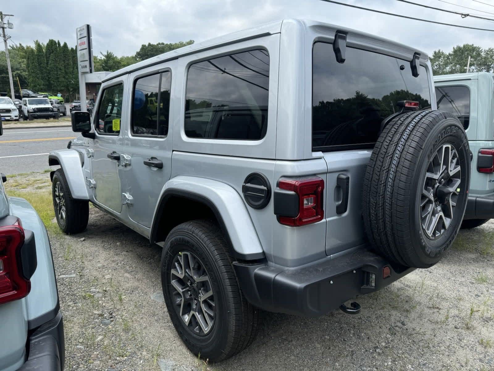 2024 Jeep Wrangler Sahara photo 2