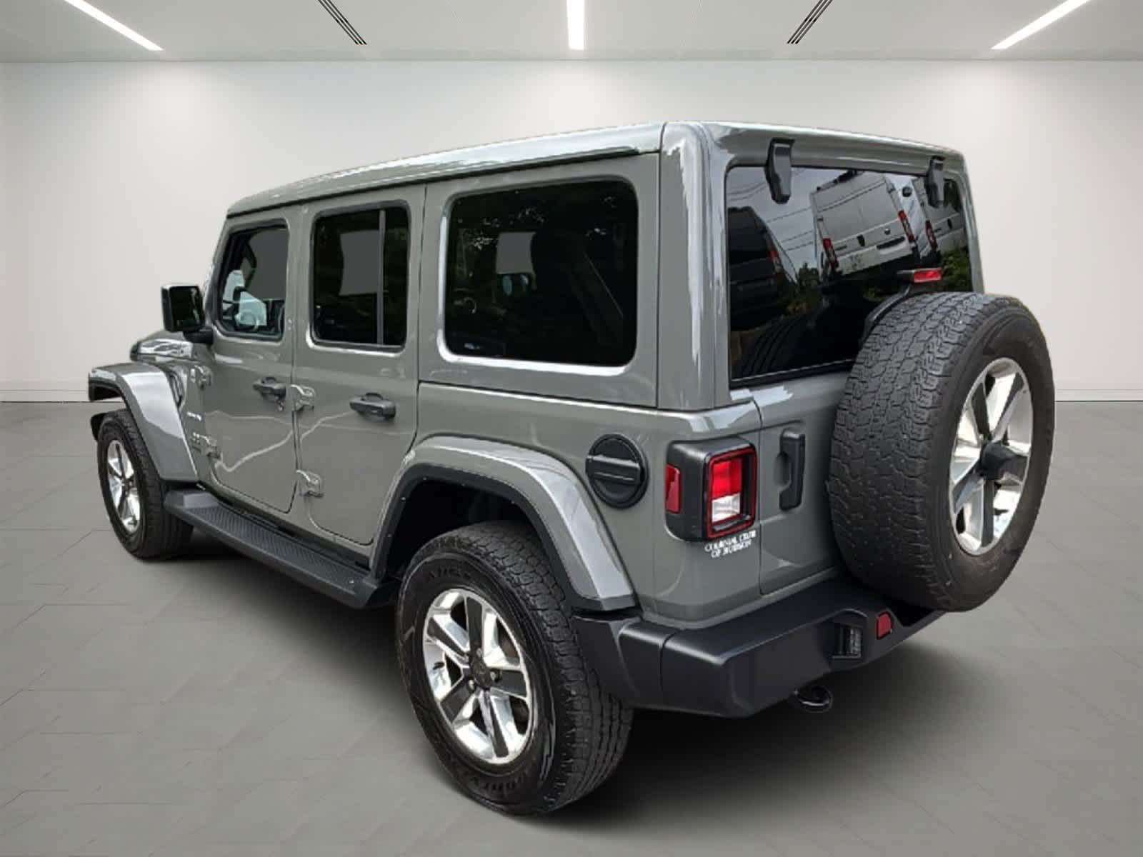2022 Jeep Wrangler Unlimited Sahara photo 3
