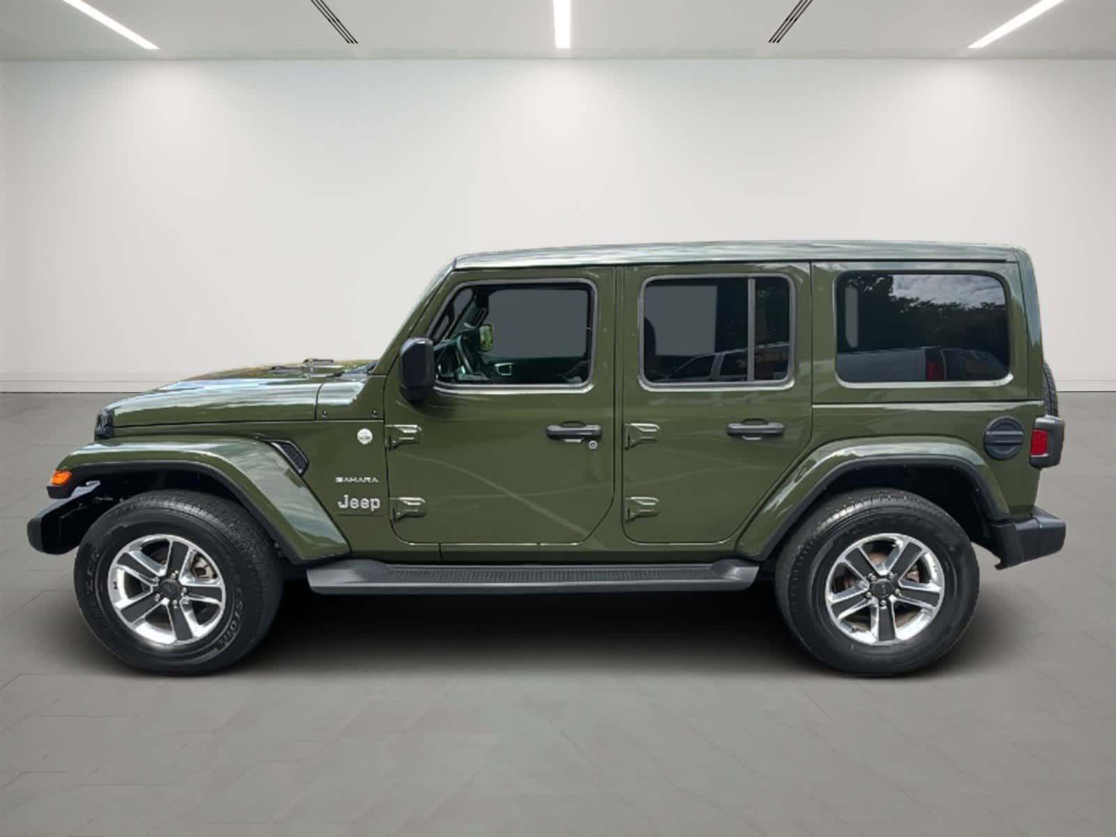 2023 Jeep Wrangler Sahara photo 2