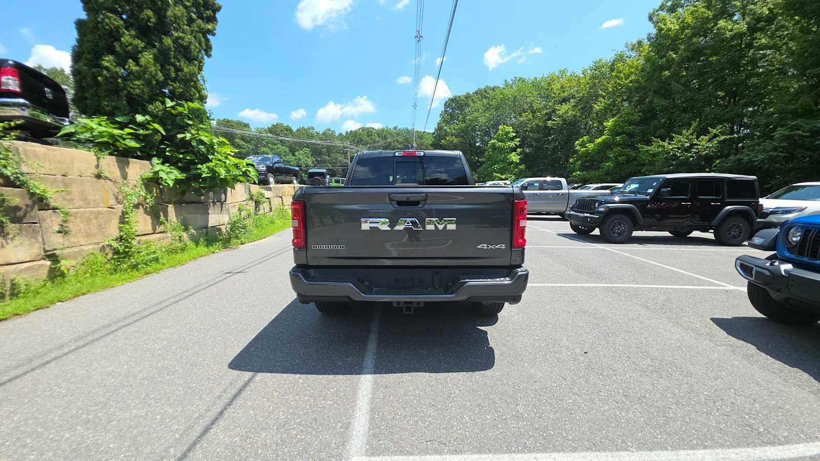 2025 Ram 1500 Big Horn photo 4