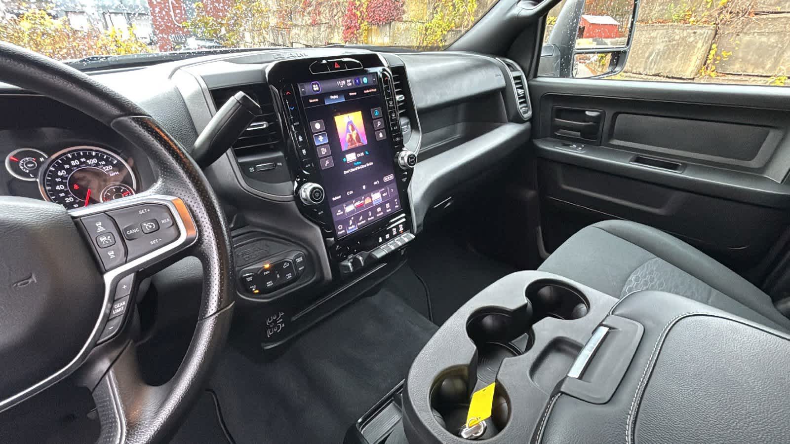 2025 Ram 2500 Tradesman photo 2