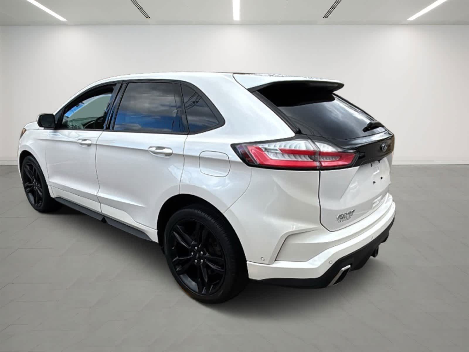 2019 Ford Edge ST photo 3