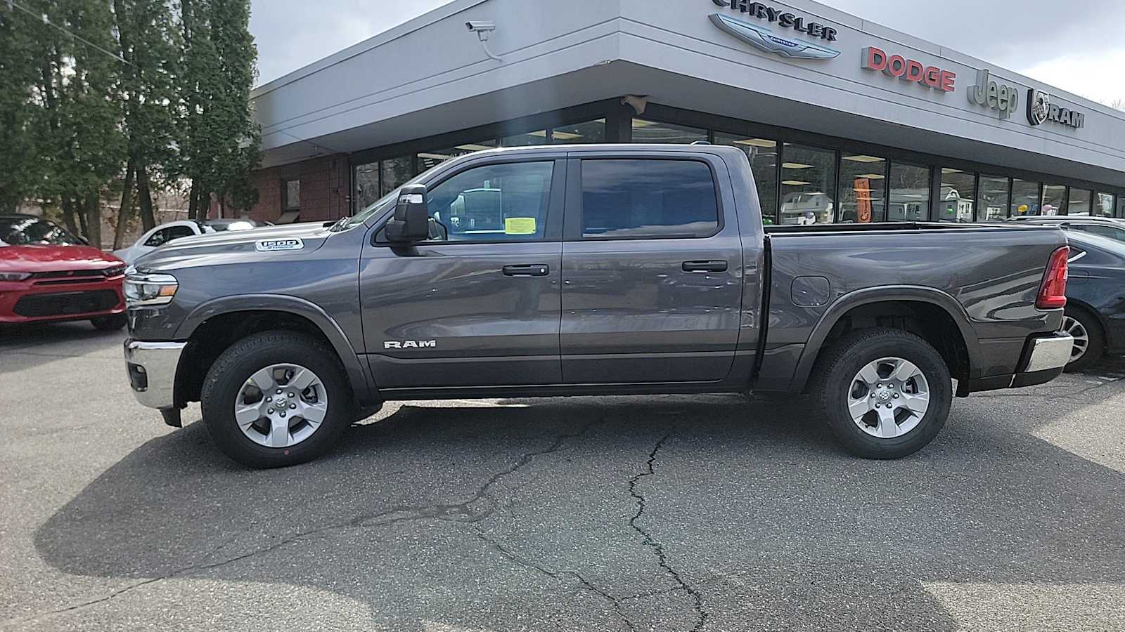 2025 Ram 1500 Big Horn photo 4