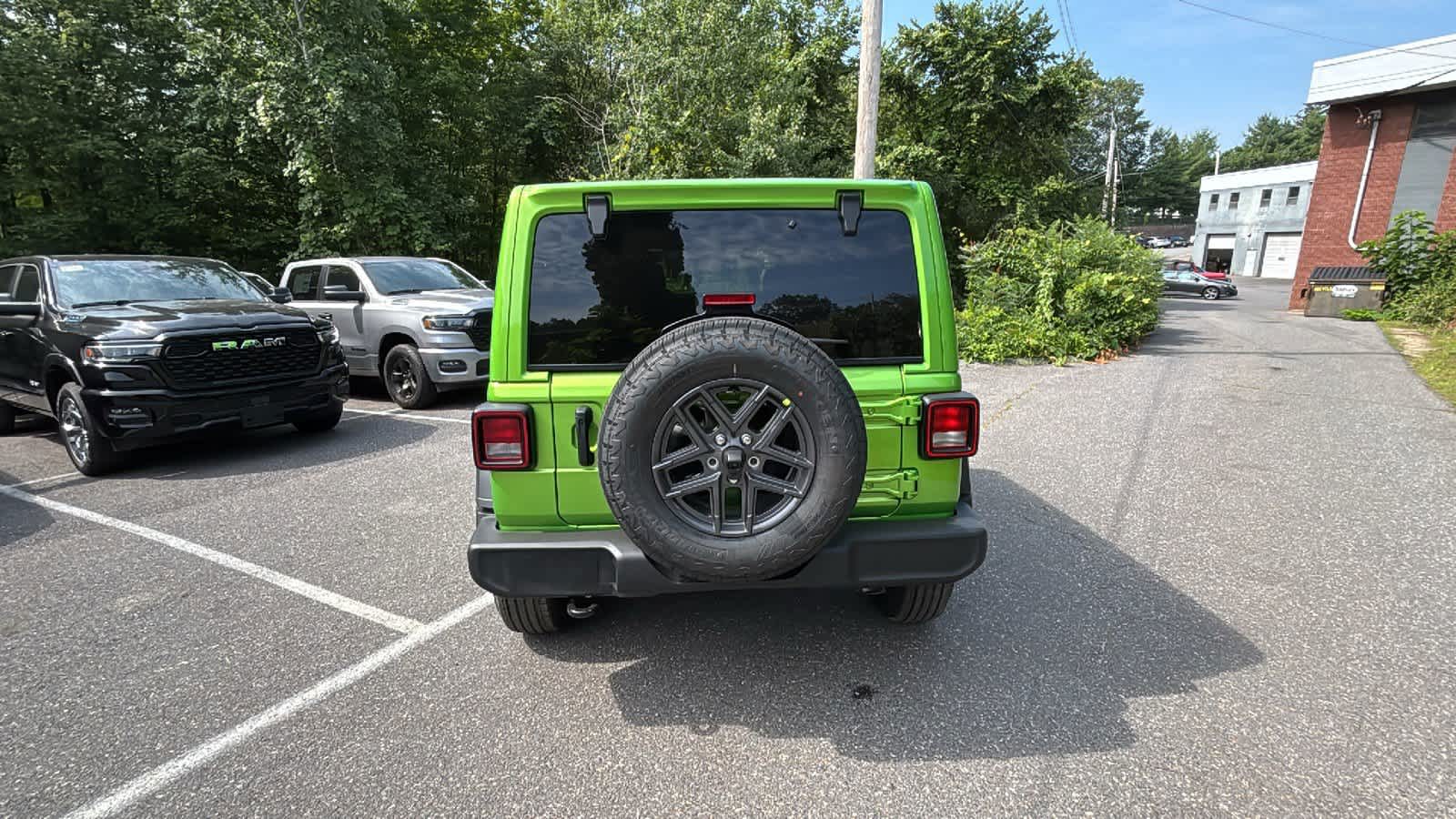 2025 Jeep Wrangler Sport S photo 4