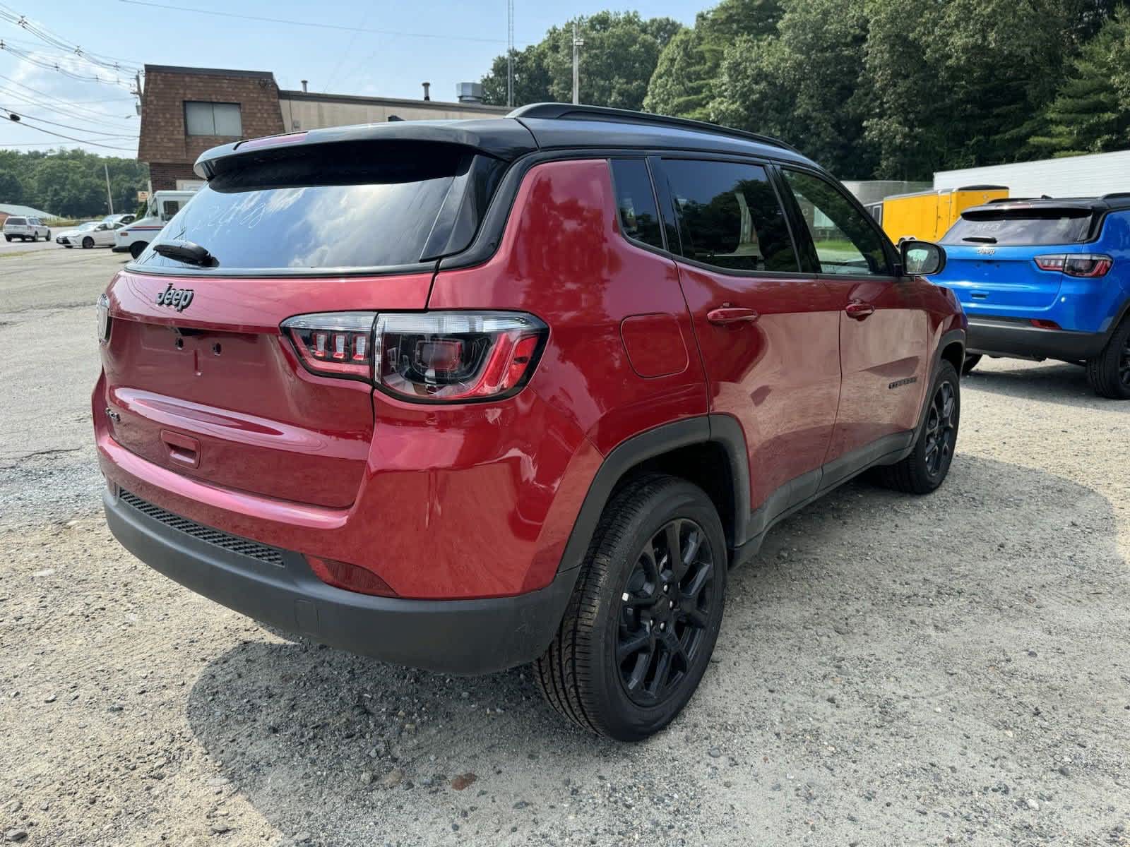 2024 Jeep Compass Latitude photo 4
