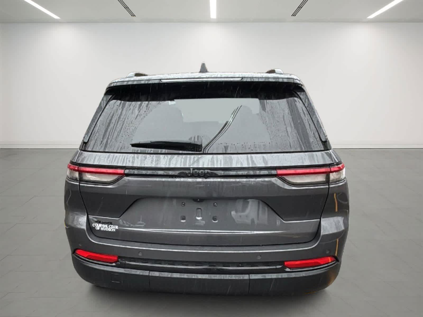 2022 Jeep Grand Cherokee Altitude photo 4