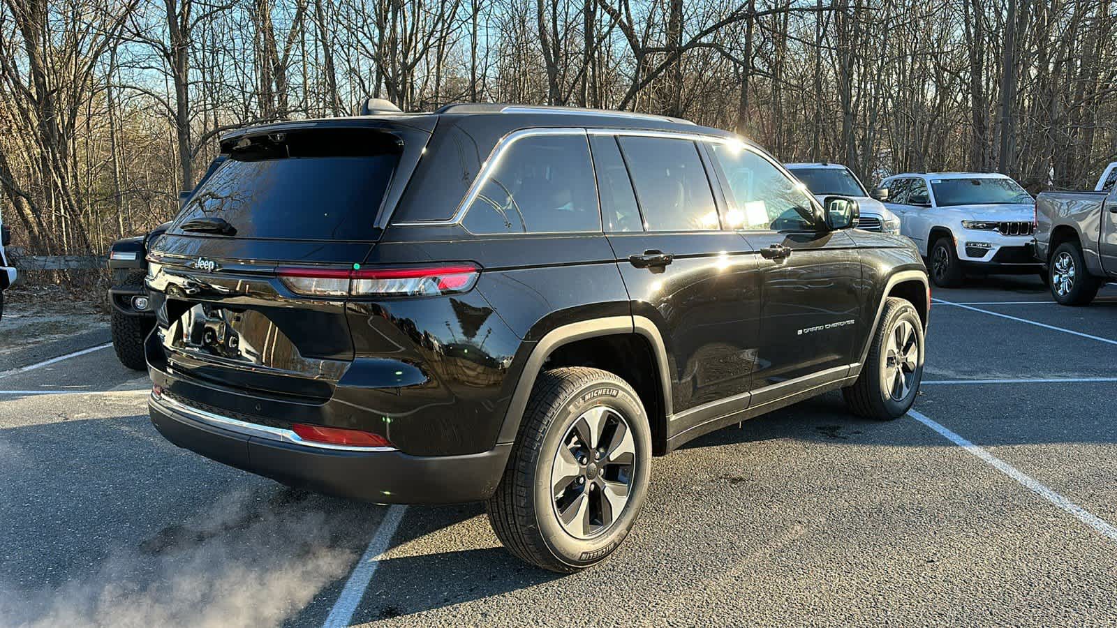 2024 Jeep Cherokee 4xe Sport photo 4