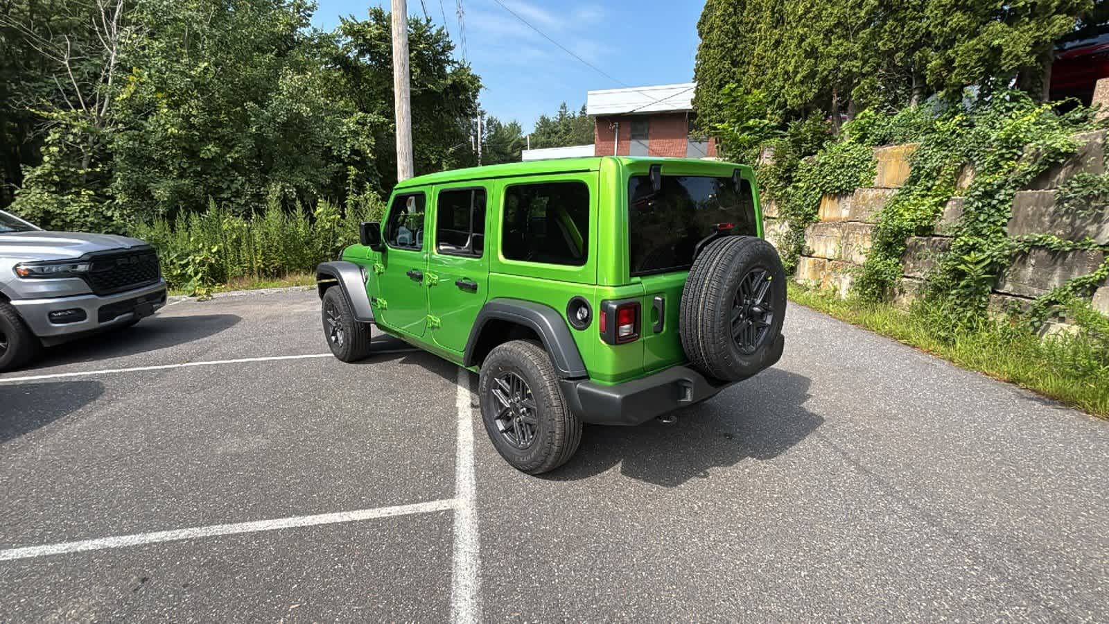 2025 Jeep Wrangler Sport S photo 3