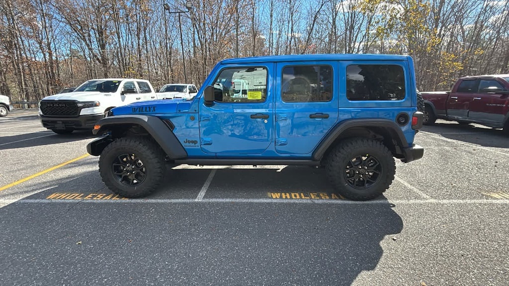 New 2026 Jeep Wrangler 4-DOOR WILLYS Sport Utility