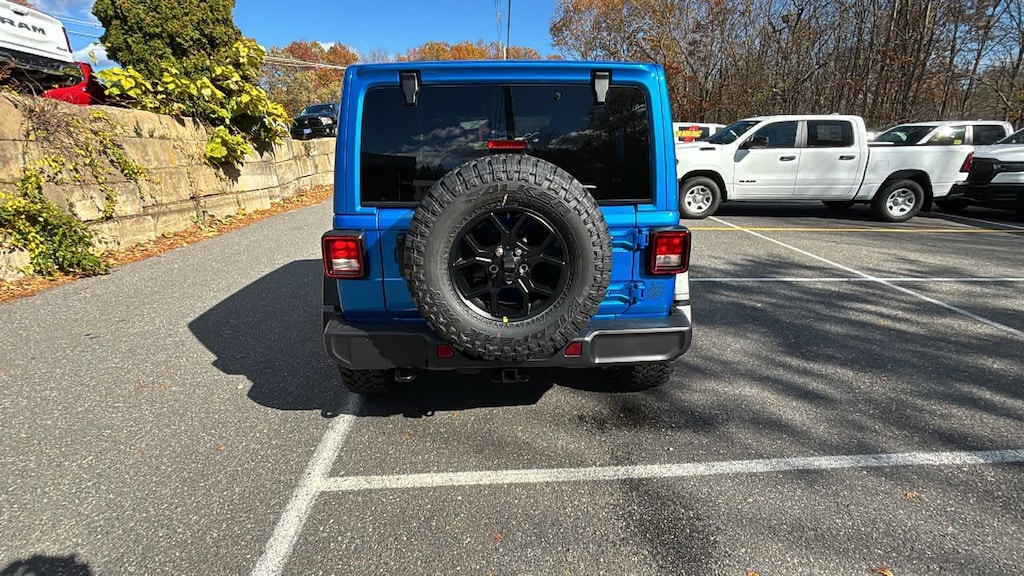 New 2026 Jeep Wrangler 4-DOOR WILLYS Sport Utility