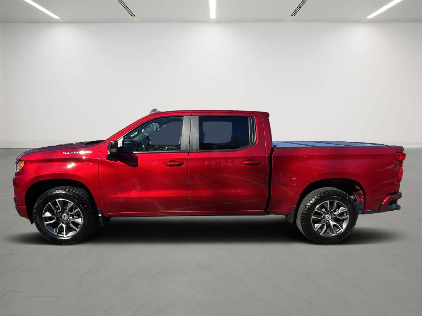 2023 Chevrolet Silverado 1500 RST photo 2