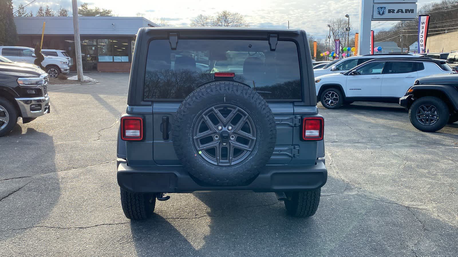 2025 Jeep Wrangler Sport photo 4