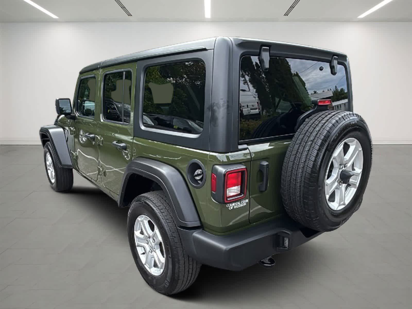 2022 Jeep Wrangler Unlimited Sport S photo 2