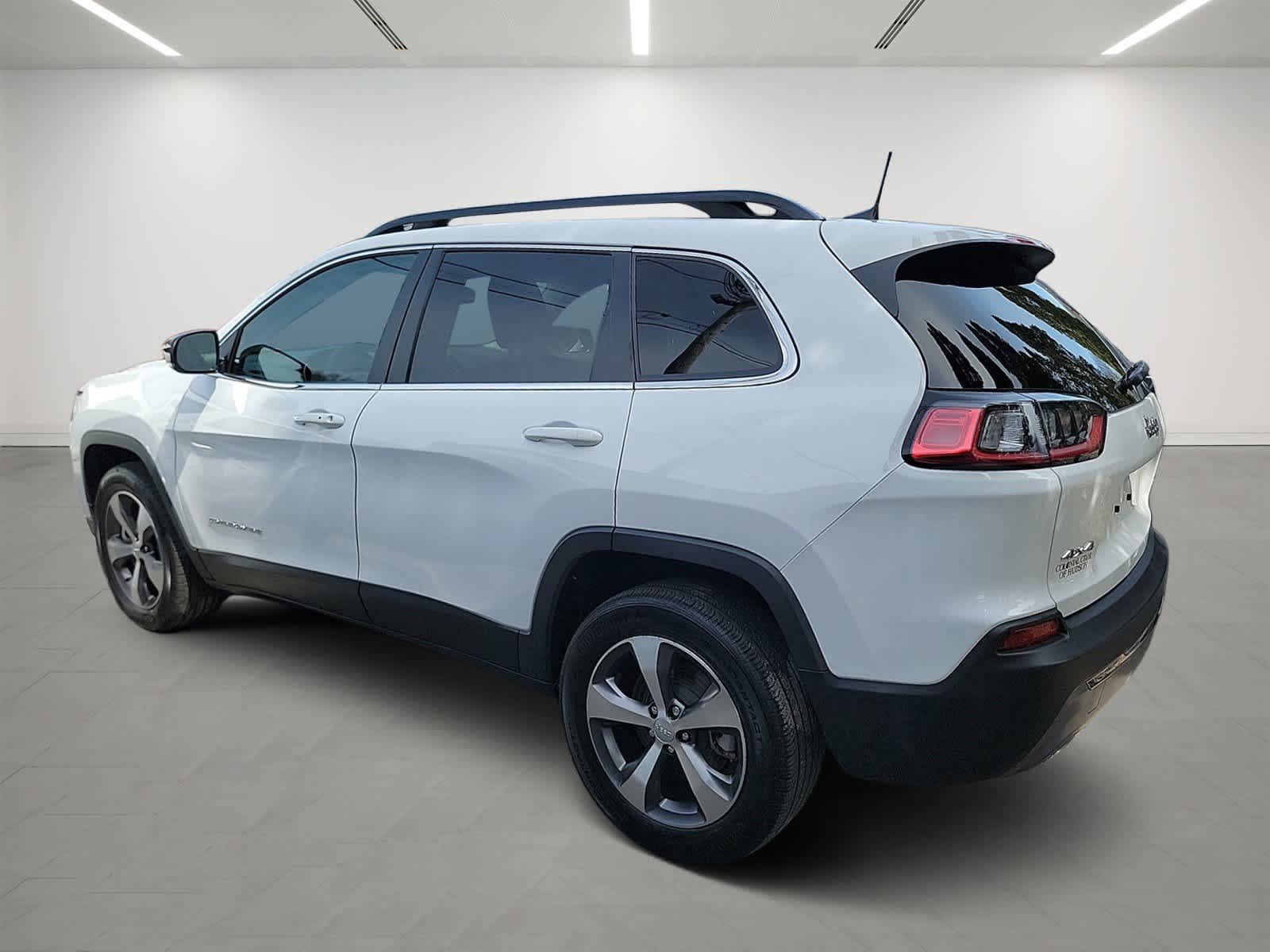 Used 2022 Jeep Cherokee Limited with VIN 1C4PJMDN7ND513237 for sale in Hudson, MA