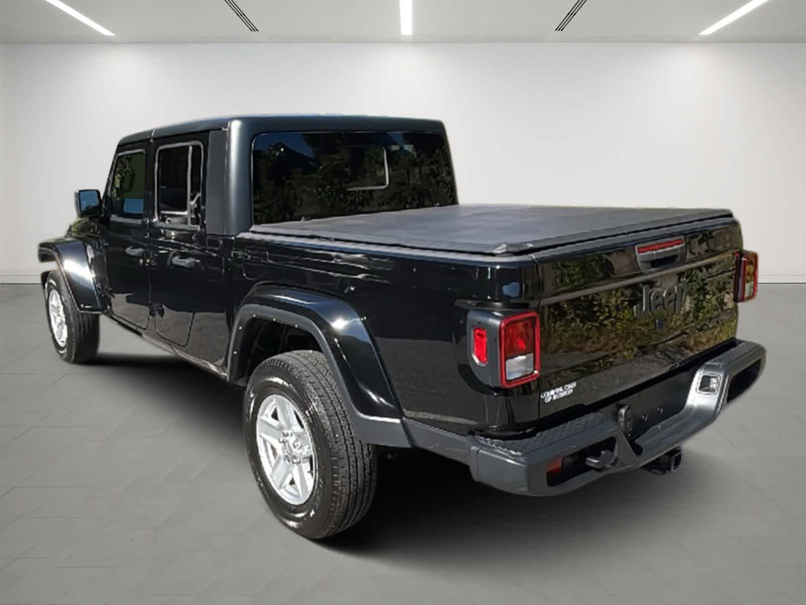 2022 Jeep Gladiator Sport S photo 3