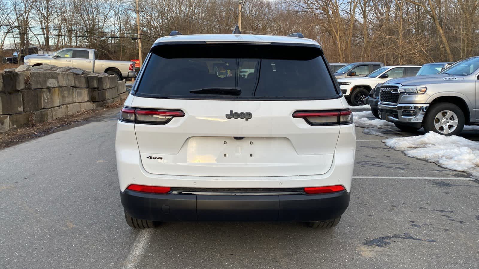 2025 Jeep Grand Cherokee Altitude X photo 4