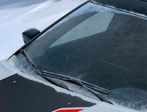 windshield wiper de-icer