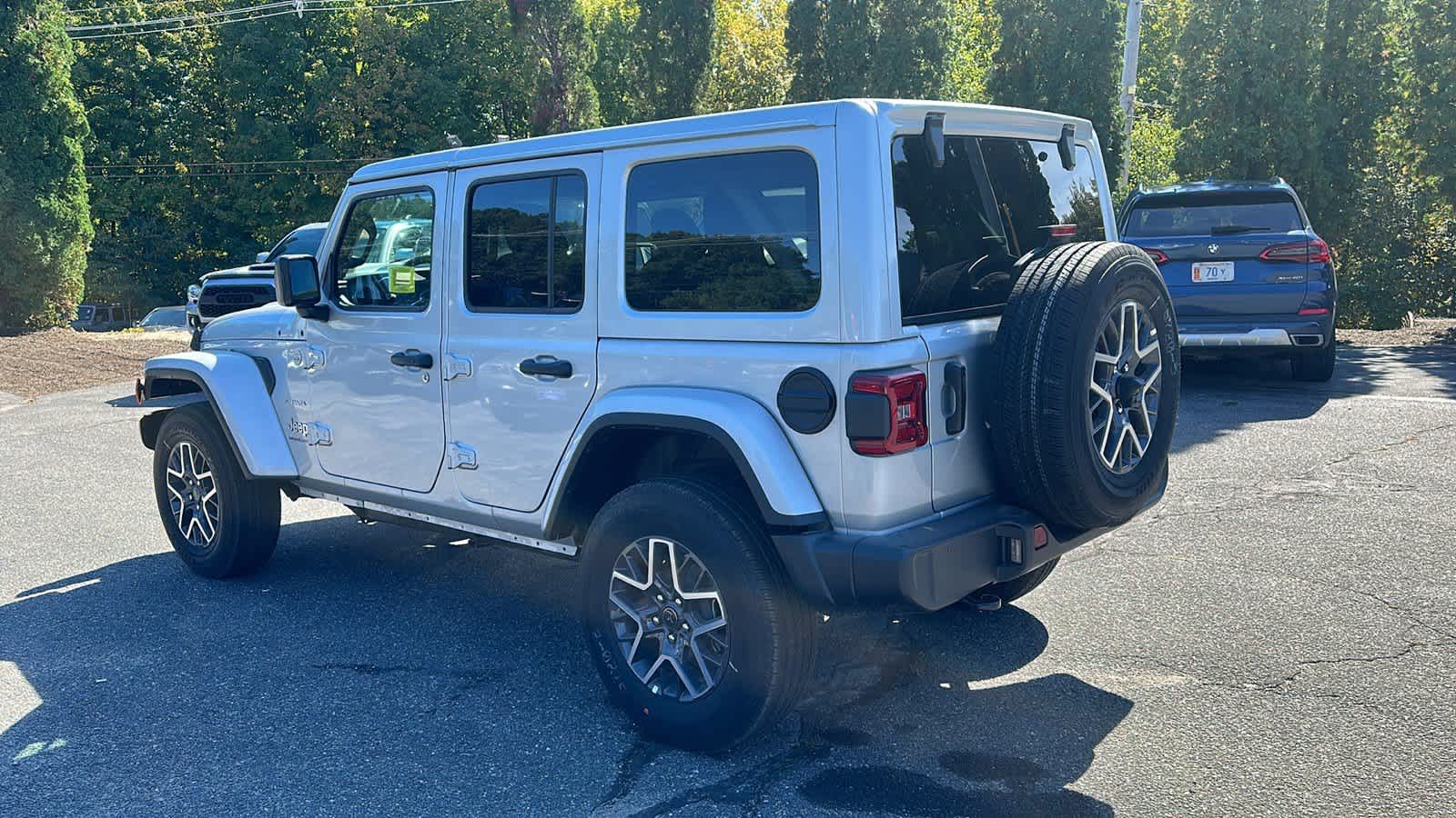 2024 Jeep Wrangler Sahara photo 2