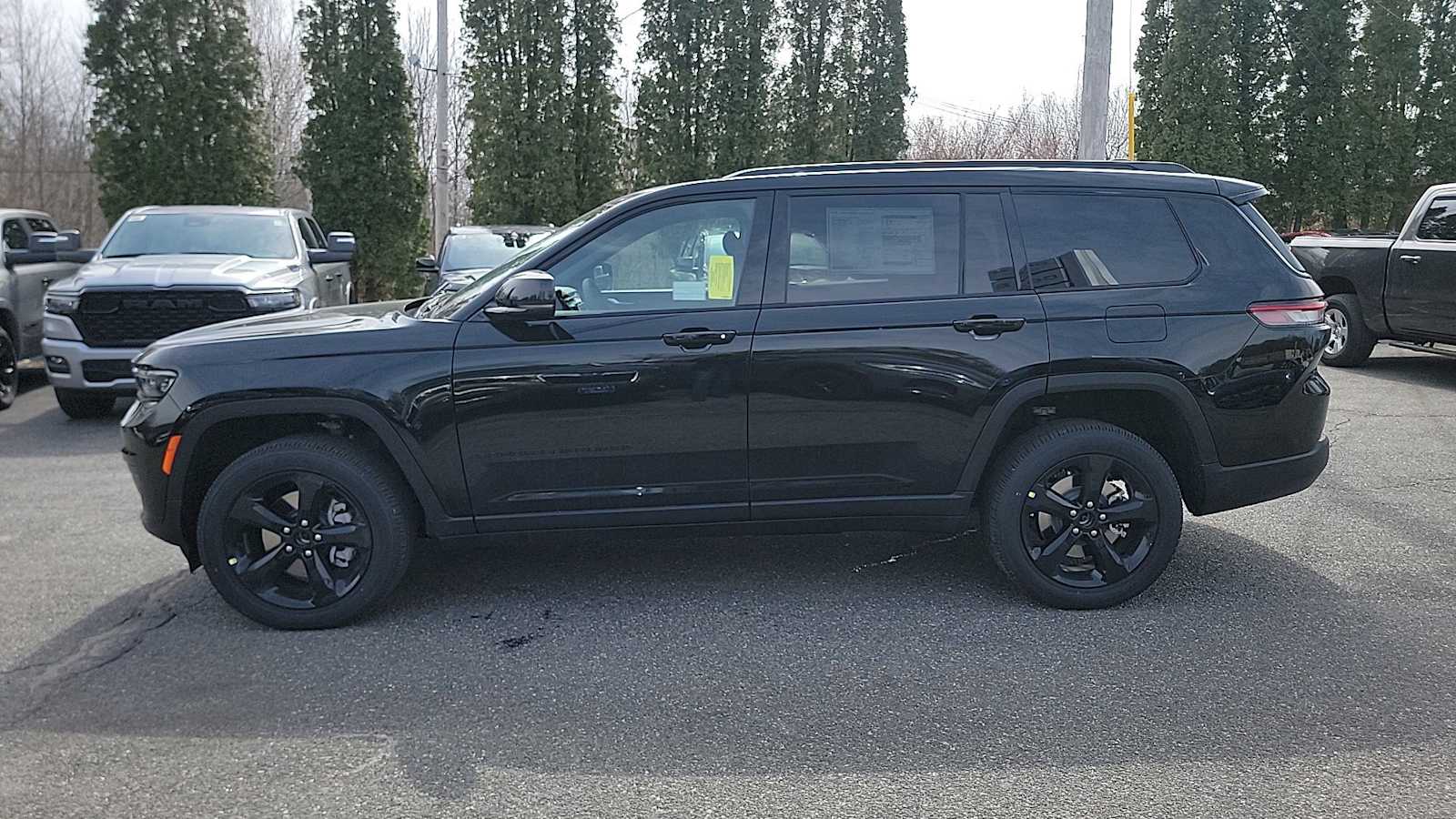 2025 Jeep Grand Cherokee Altitude X photo 4