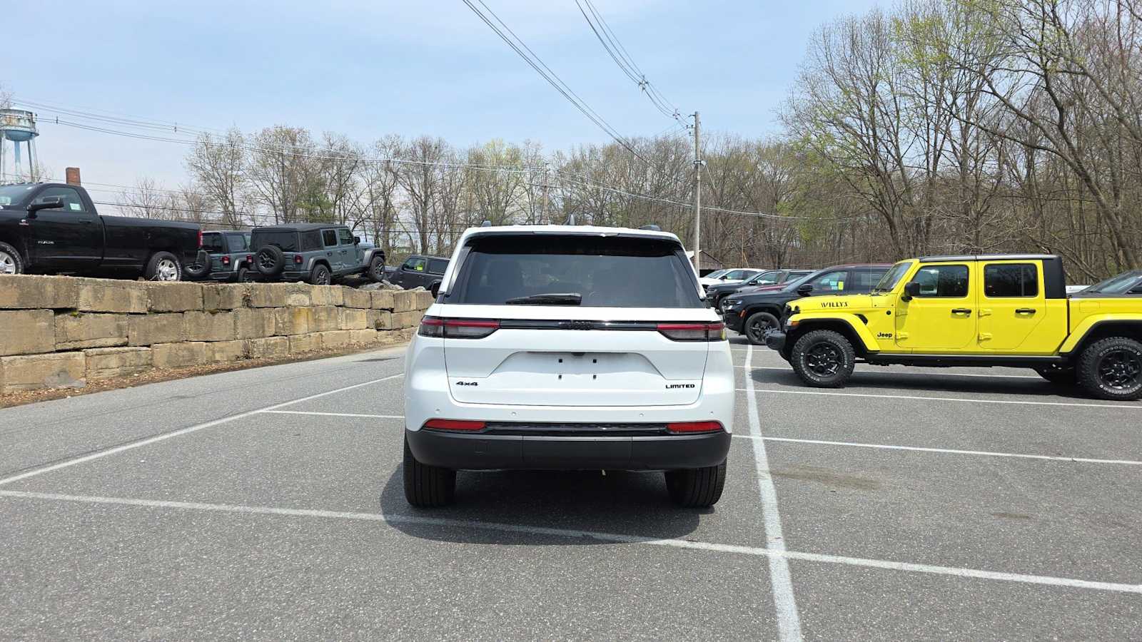 2025 Jeep Grand Cherokee Limited photo 4