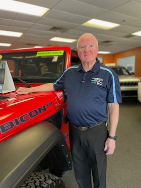 Staff member John Ellis from ID_04d4ccd4499d