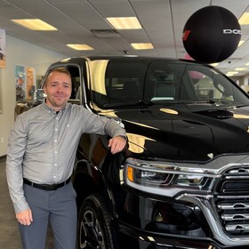 Staff member Pierre Tomas from ID_5ea9ade50b68