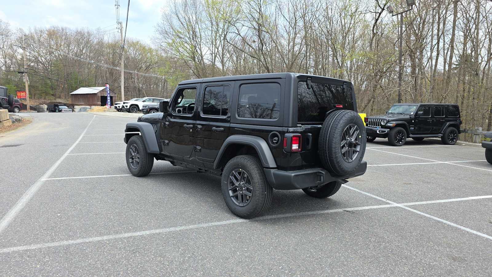 2025 Jeep Wrangler Sport photo 3
