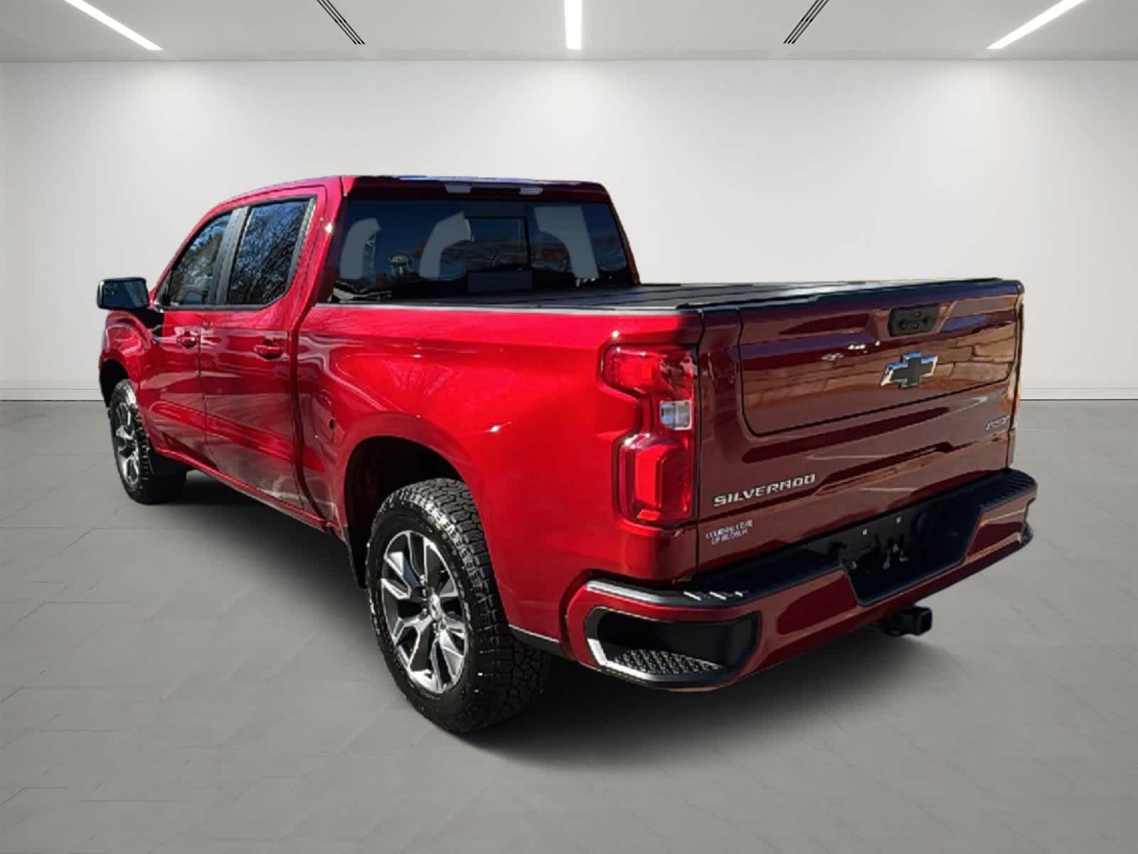 2023 Chevrolet Silverado 1500 RST photo 3